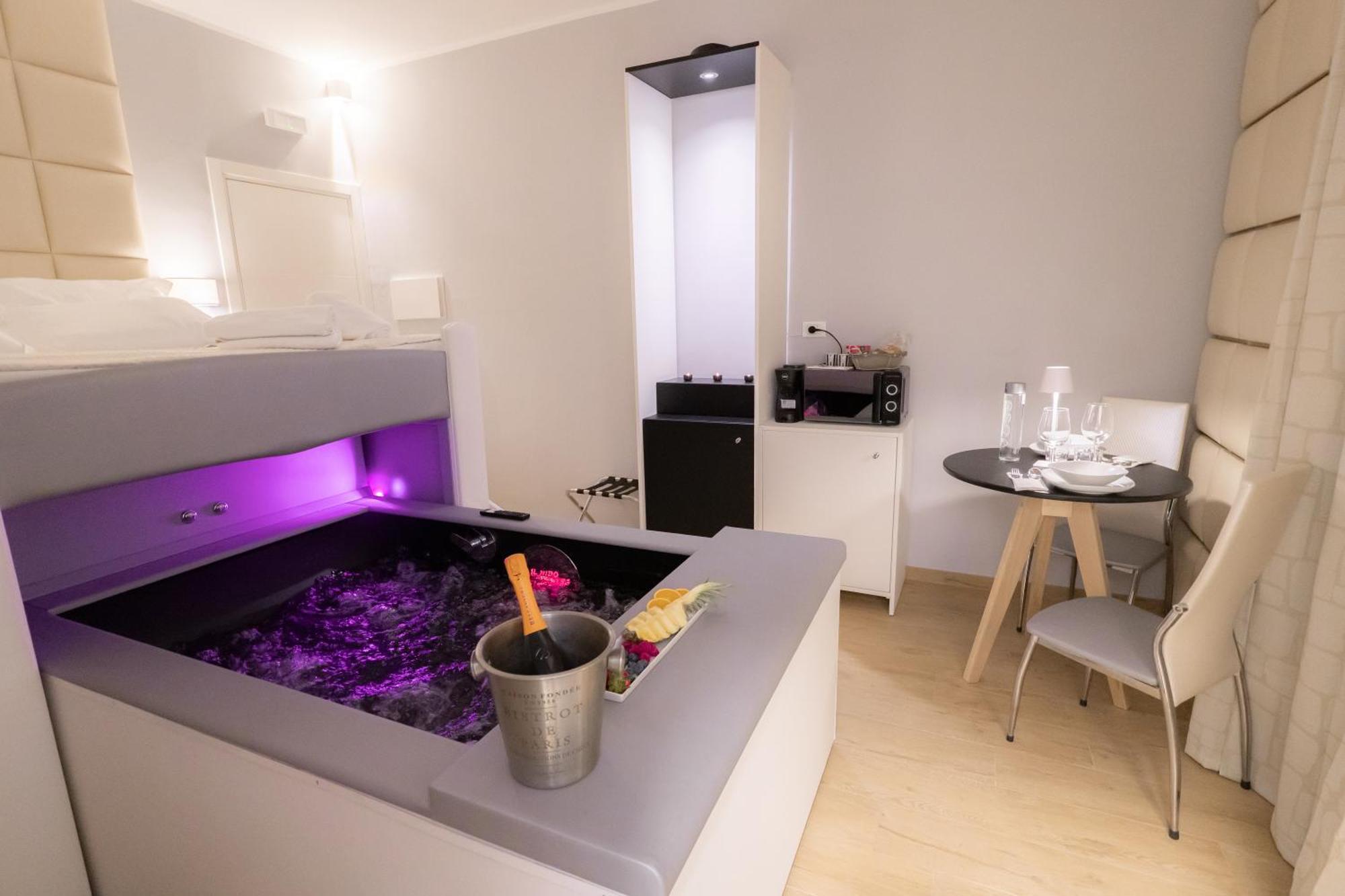 Alma Suites - Il Nido D'Amore Livorno Eksteriør billede