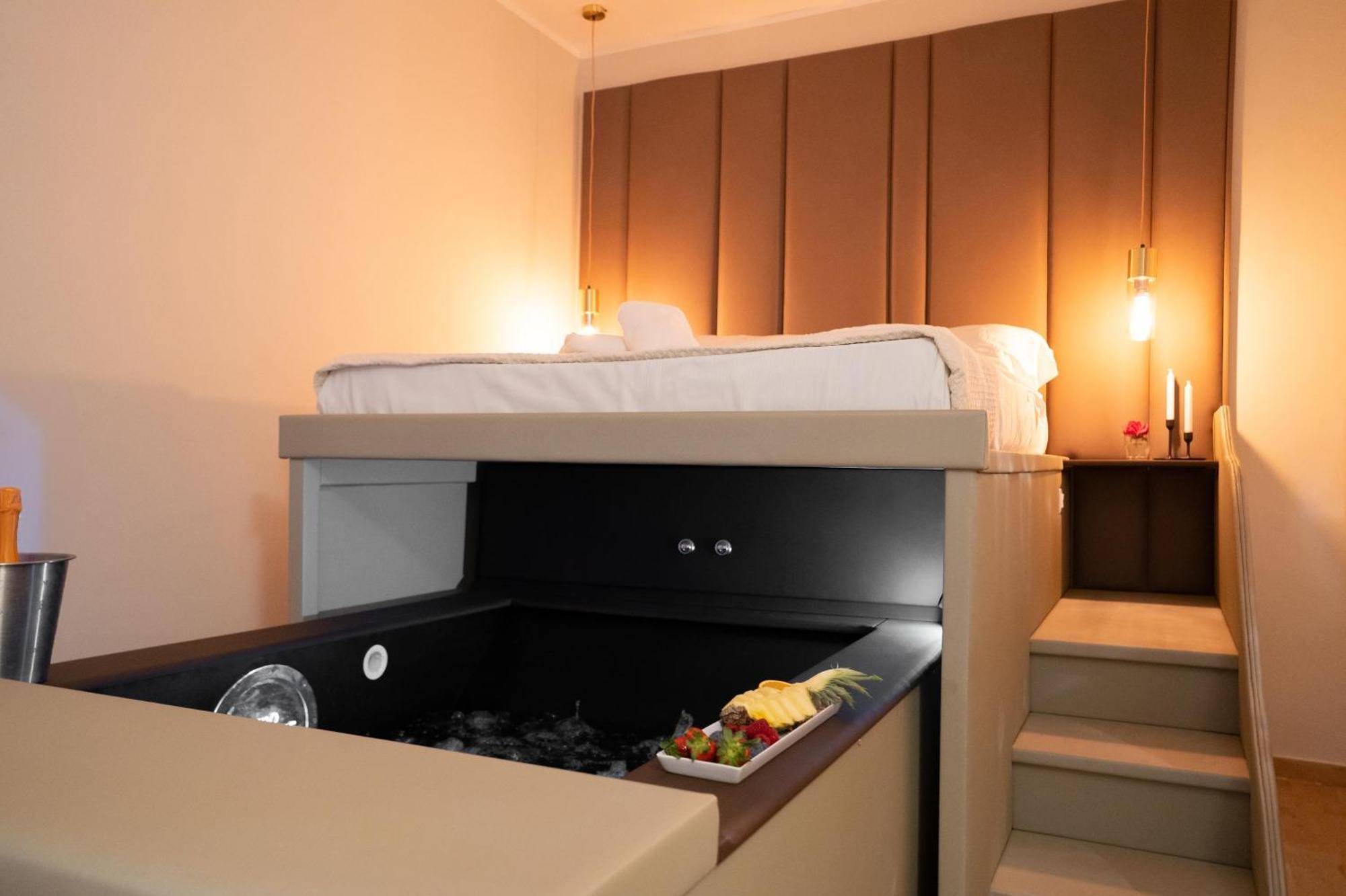Alma Suites - Il Nido D'Amore Livorno Eksteriør billede
