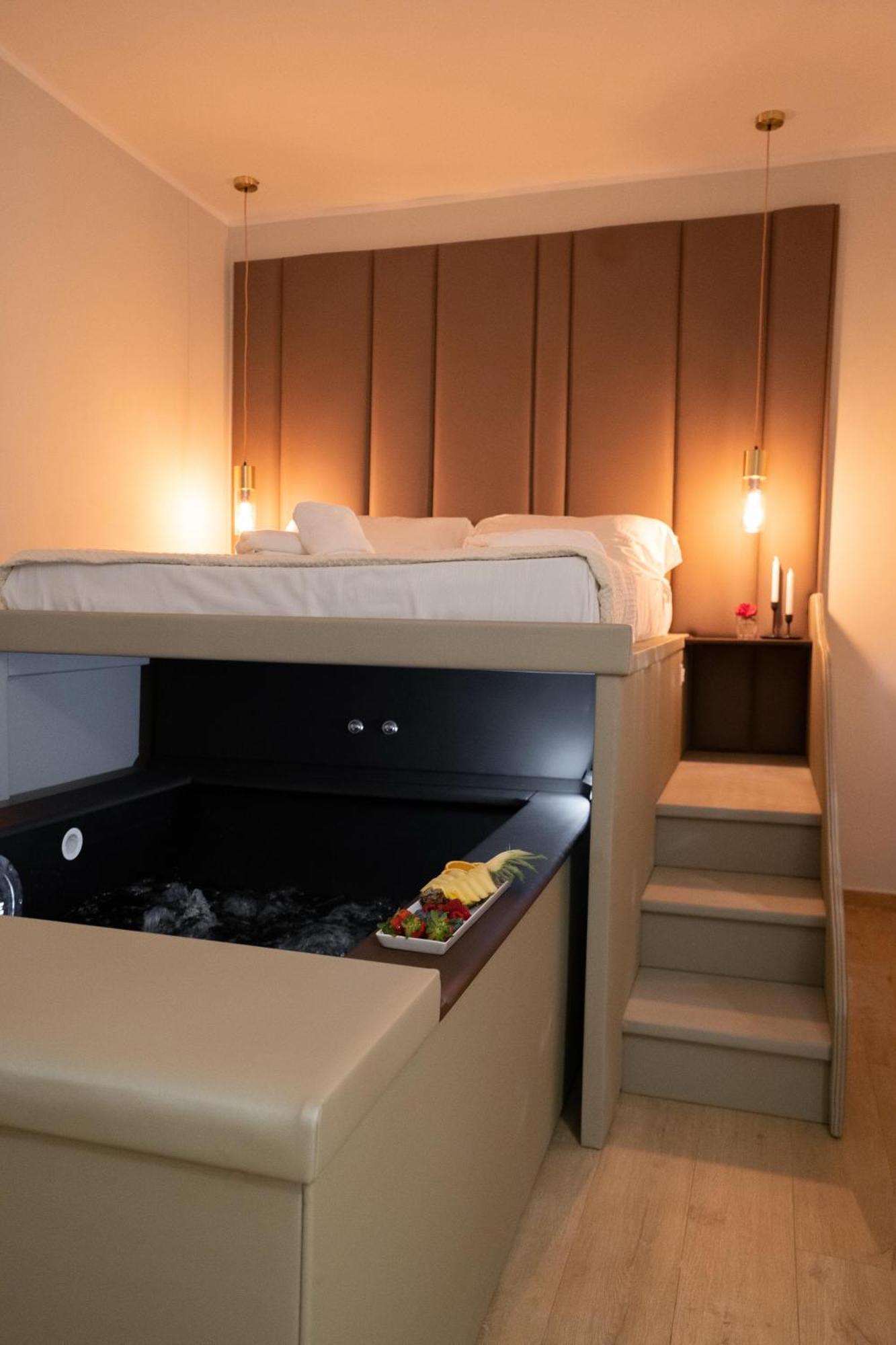 Alma Suites - Il Nido D'Amore Livorno Eksteriør billede