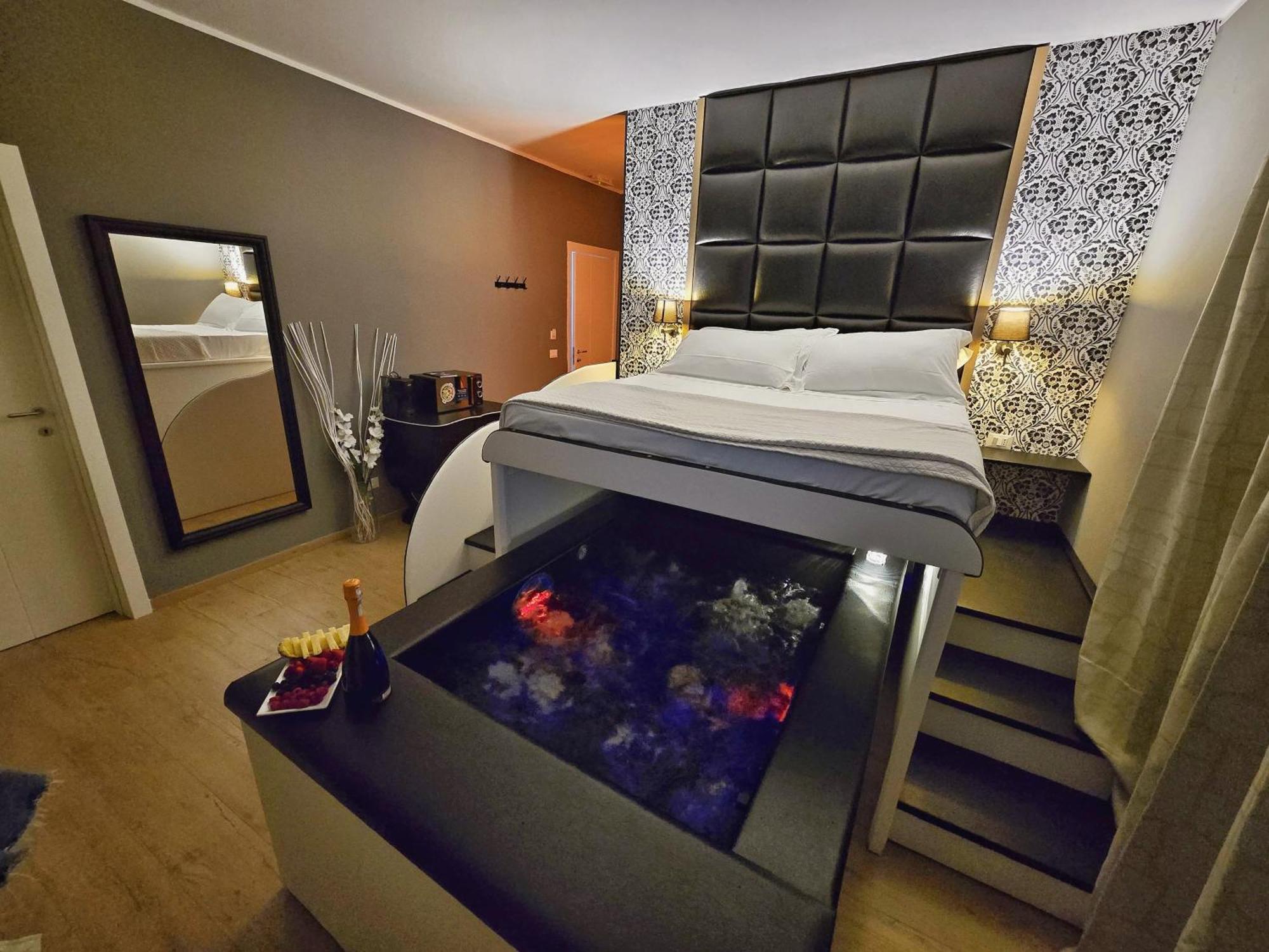 Alma Suites - Il Nido D'Amore Livorno Eksteriør billede